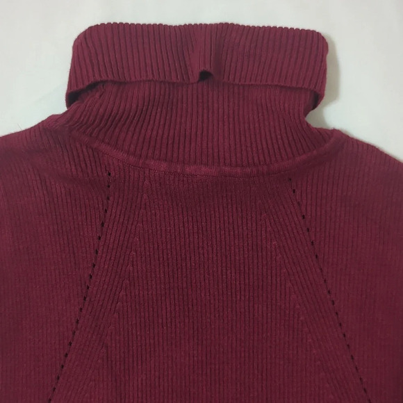 White House Black Market Sleeveless Turtleneck Sweater, Color Maroon Size M - Picture 9 of 13